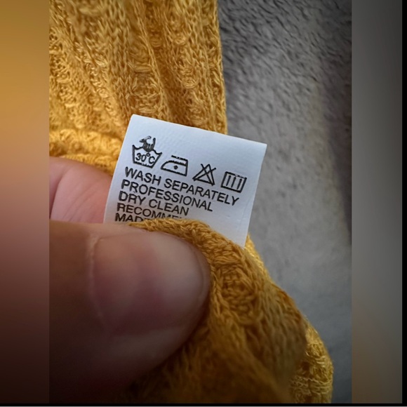 Sweater Top Shirt Woman’s Size M Yellow White Long Sleeve Knit Soft Boho Fall - Picture 7 of 11